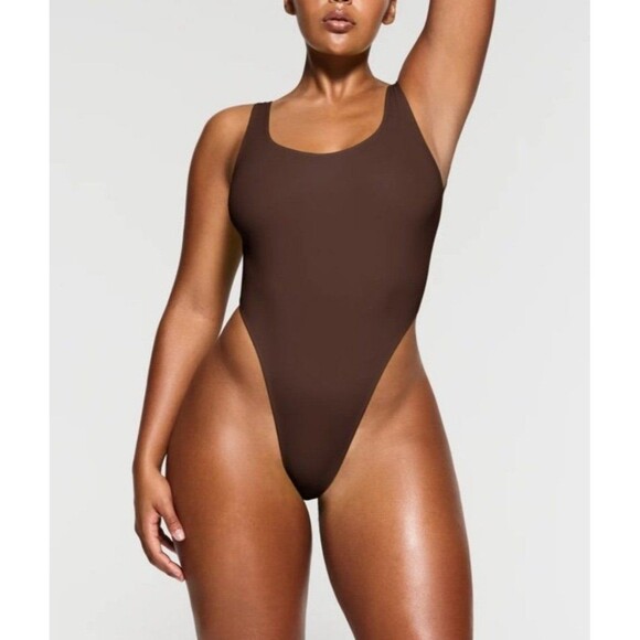 Skims Fits Everybody High Cut Thong Bodysuit - Picture 1 of 5